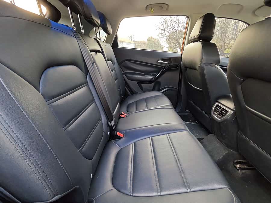 MG GS 2017 car image #12