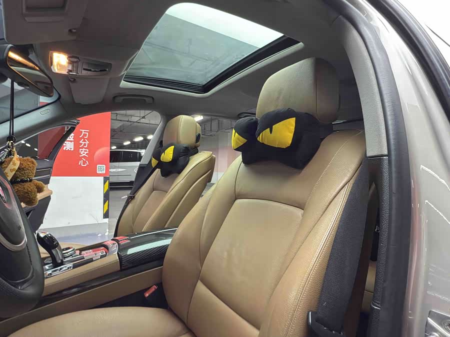 BMW 7 Series 2011 immagine di auto #12