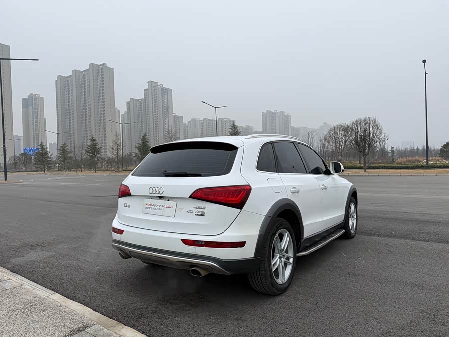 Audi Q5 2018 car image #12