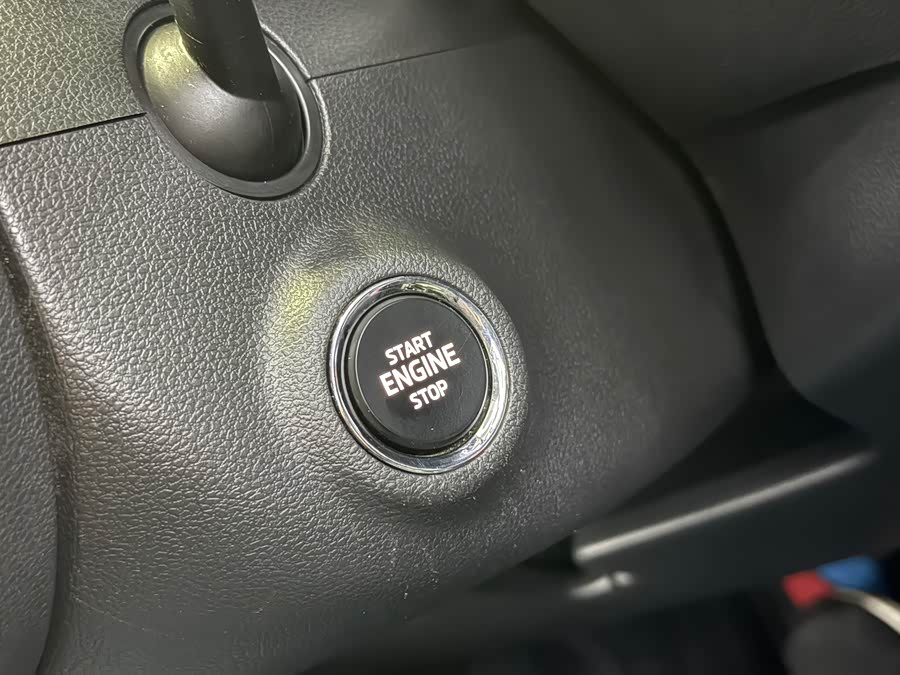 Skoda Karoq 2019 car image #12