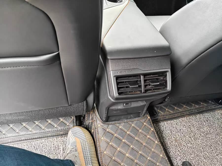 Changan UNI-V 2022 car image #12