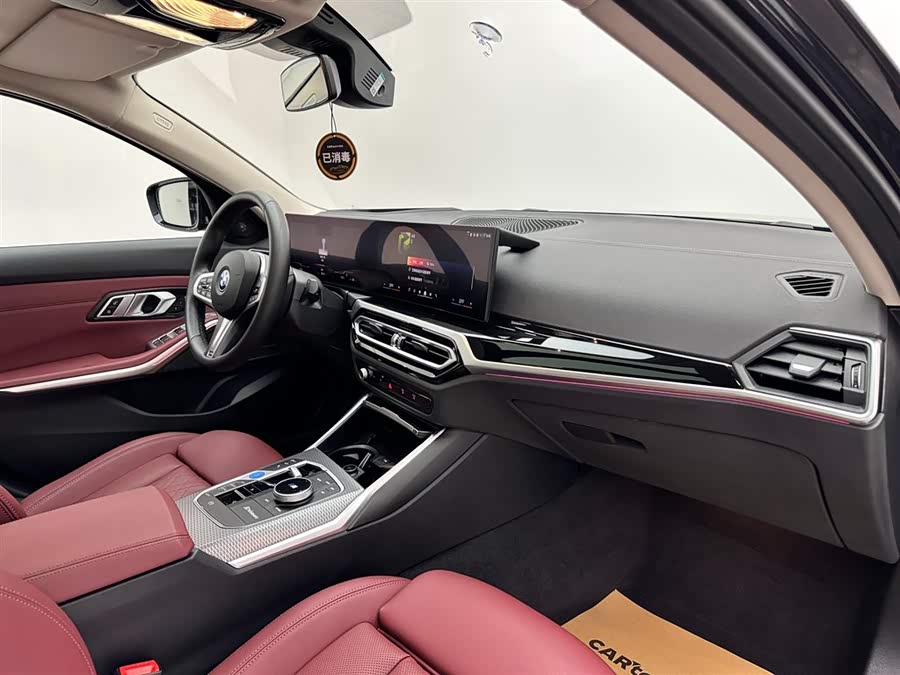 BMW i3 2024 car image #12