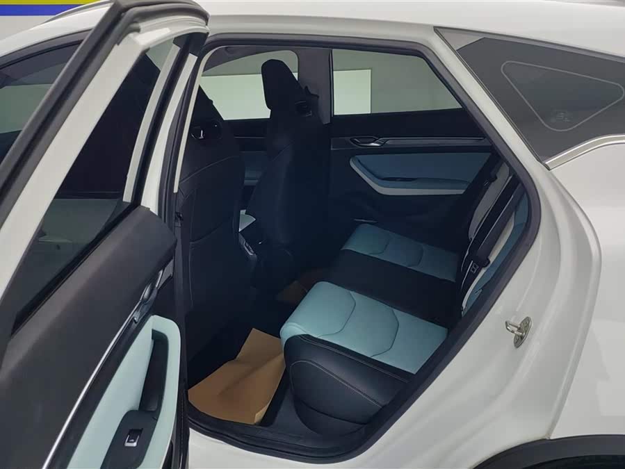 GEELY 2022 car image #12