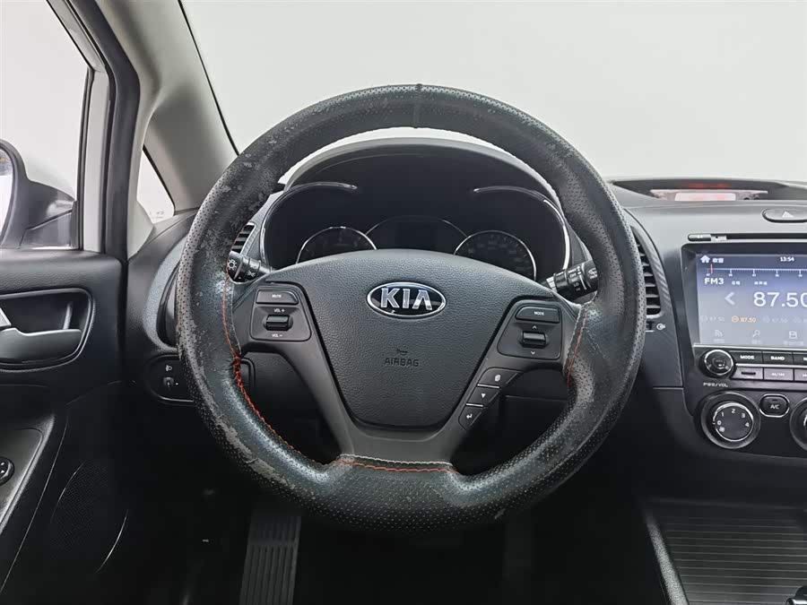 Kia K3 2015 car image #12