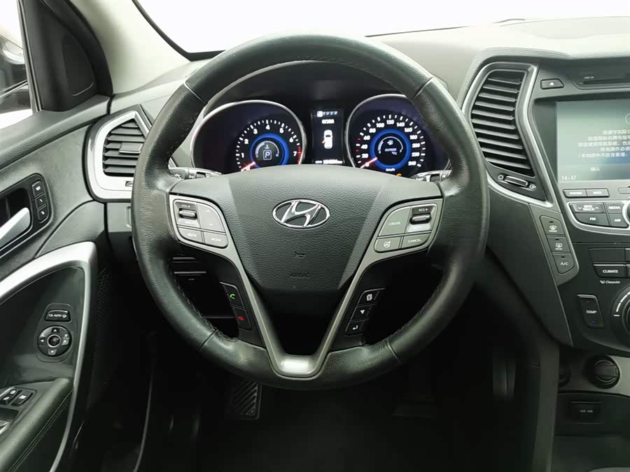Hyundai 2014 car image #12