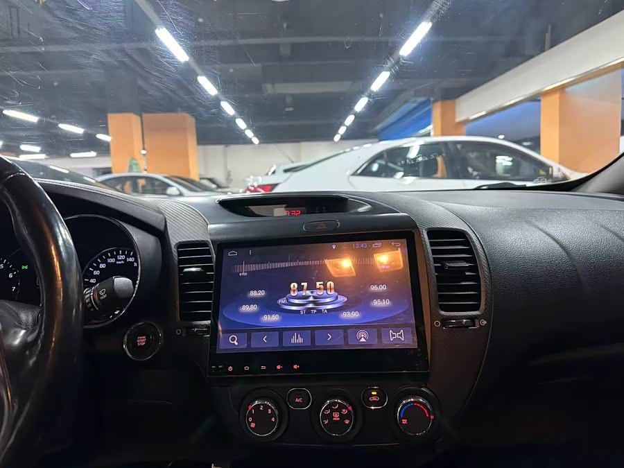 起亚 嘉华 2025 汽车图片 #12