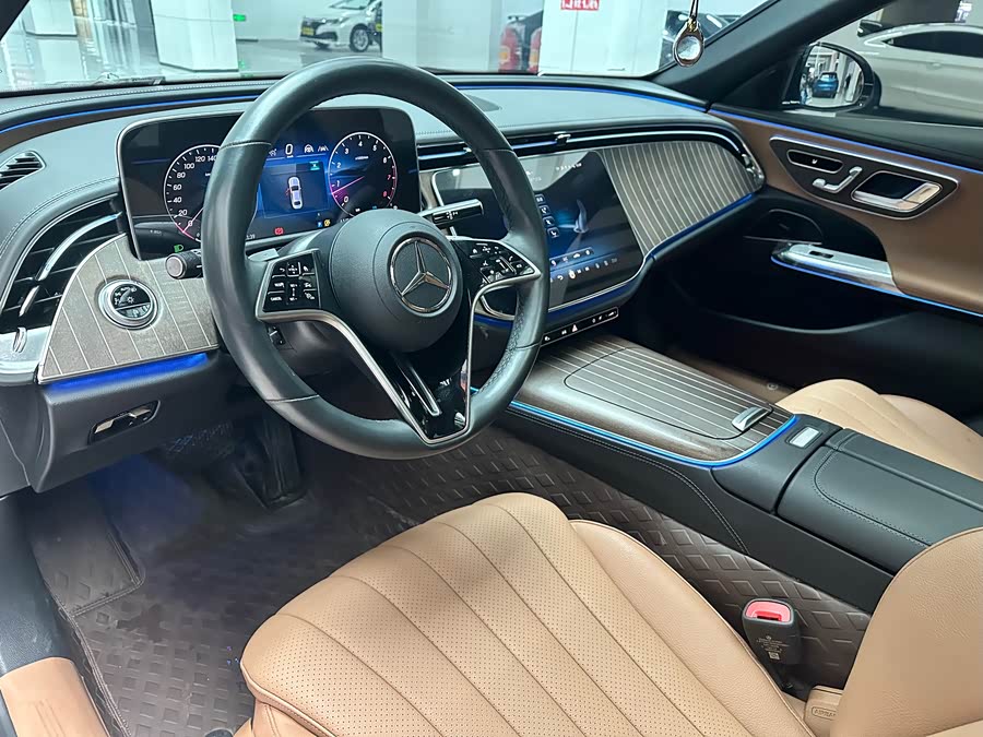 Mercedes-Benz E Class 2024 car image #12