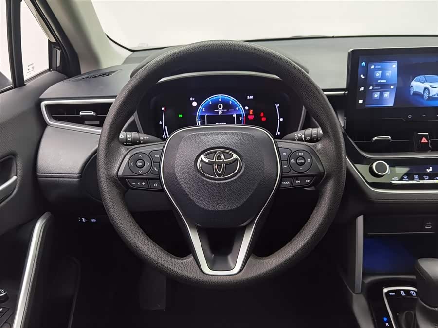 Toyota Frontlander 2024 car image #12