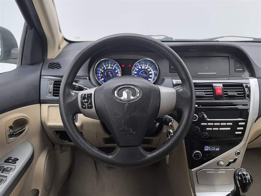 Great Wall C30 2012 car image #12