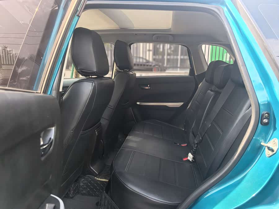 Suzuki Vitara 2016 car image #12