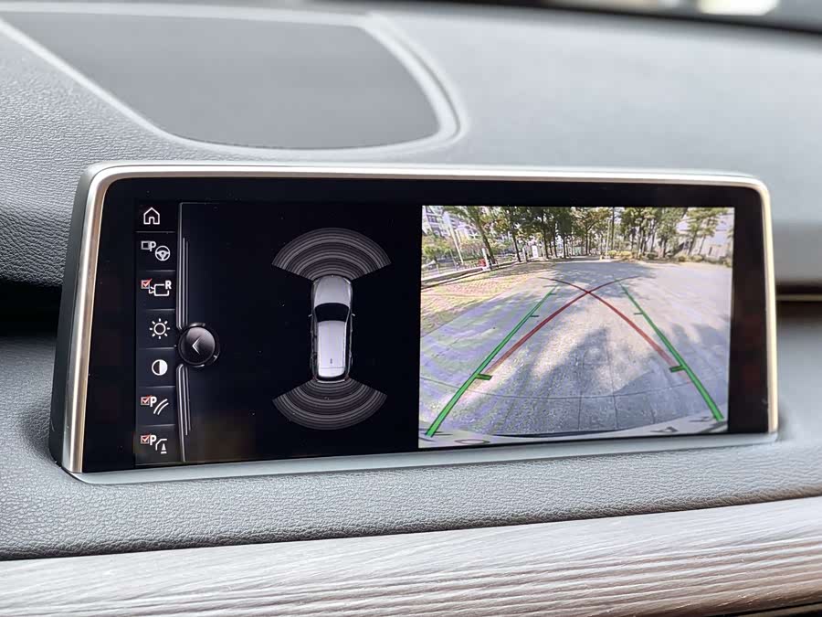 BMW X5 (Imported) 2017 #12 BMW X5 (Imported) 2017 car image #12