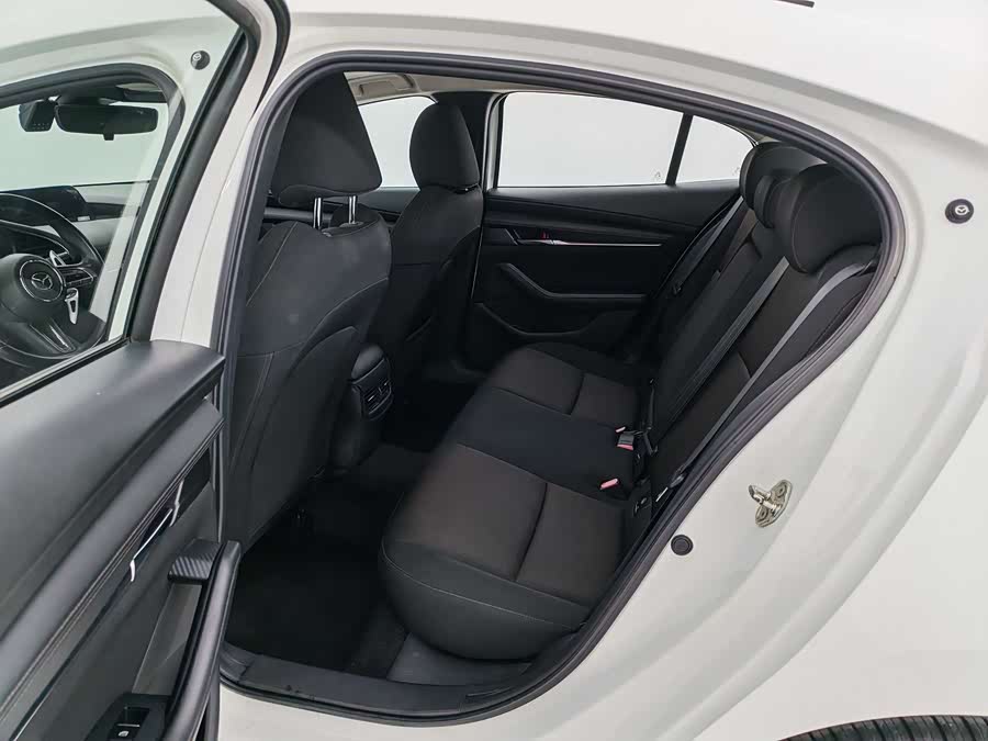 Mazda 3 Axela 2020 immagine di auto #12