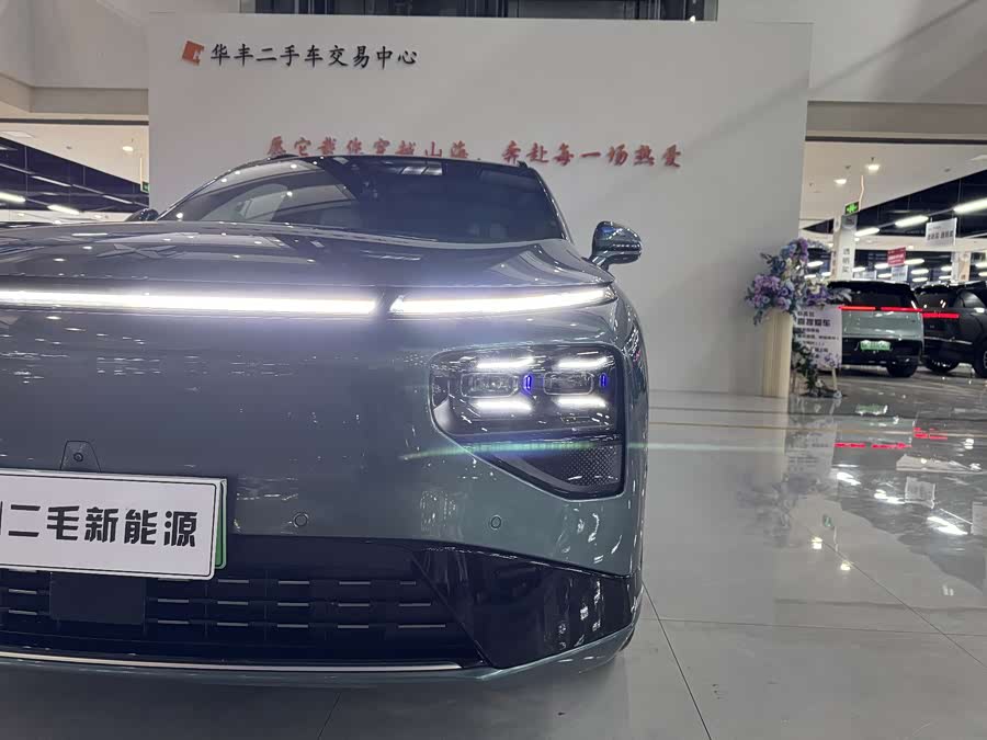 Xpeng G9 2025 immagine di auto #12