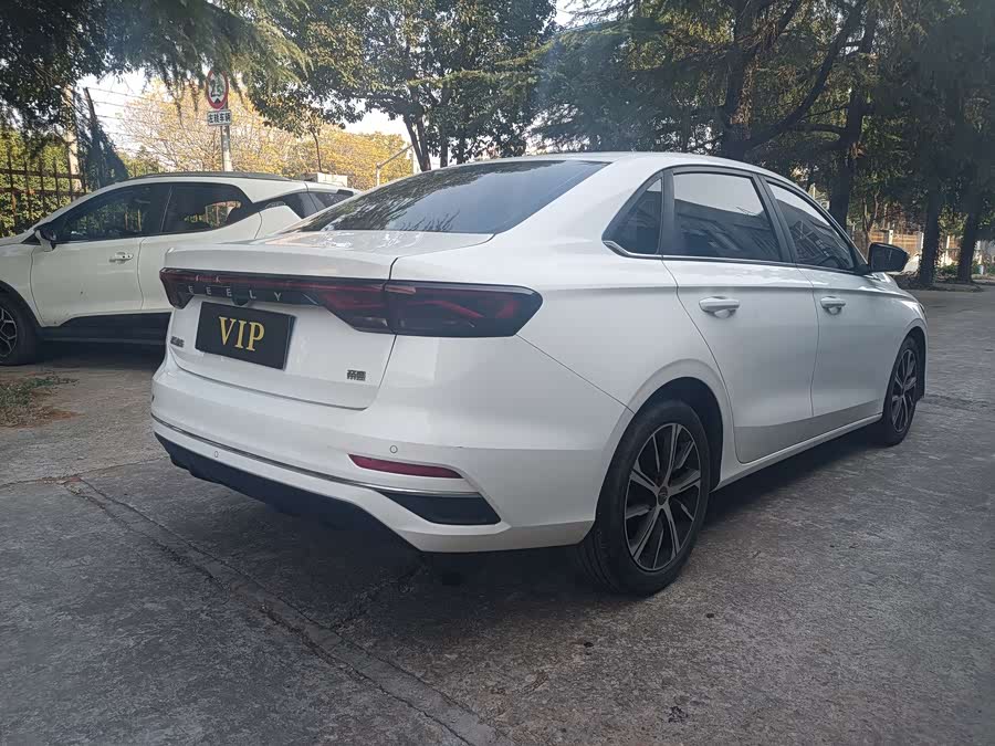 GEELY 2021 car image #12