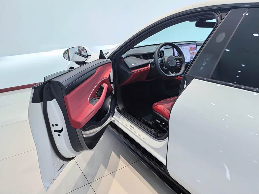 MI SU7 2025 car image #12