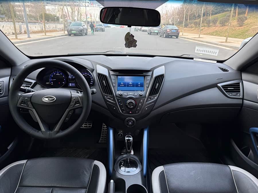 Hyundai Veloster 2013 صورة سيارة #12