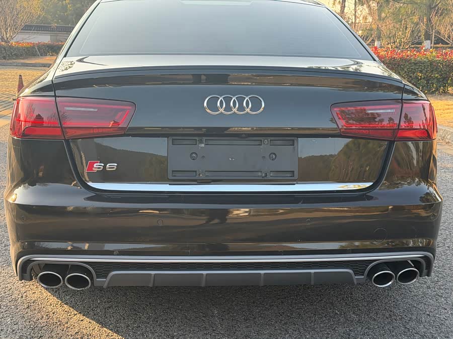 Audi S6 2016 car image #12