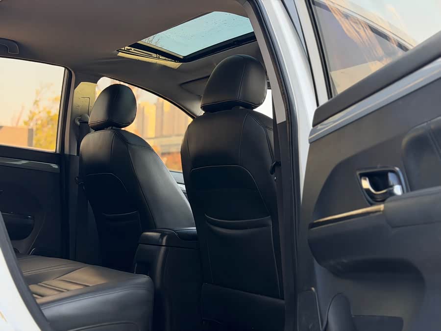 Forthing JOYEAR S50 2018 imagem de carro #12