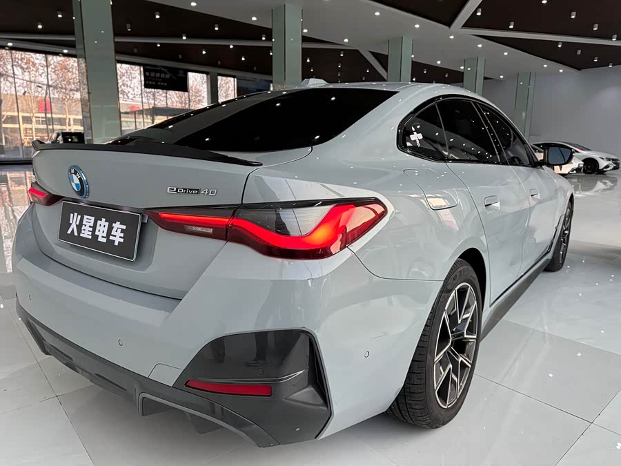 BMW i4 2024 car image #12