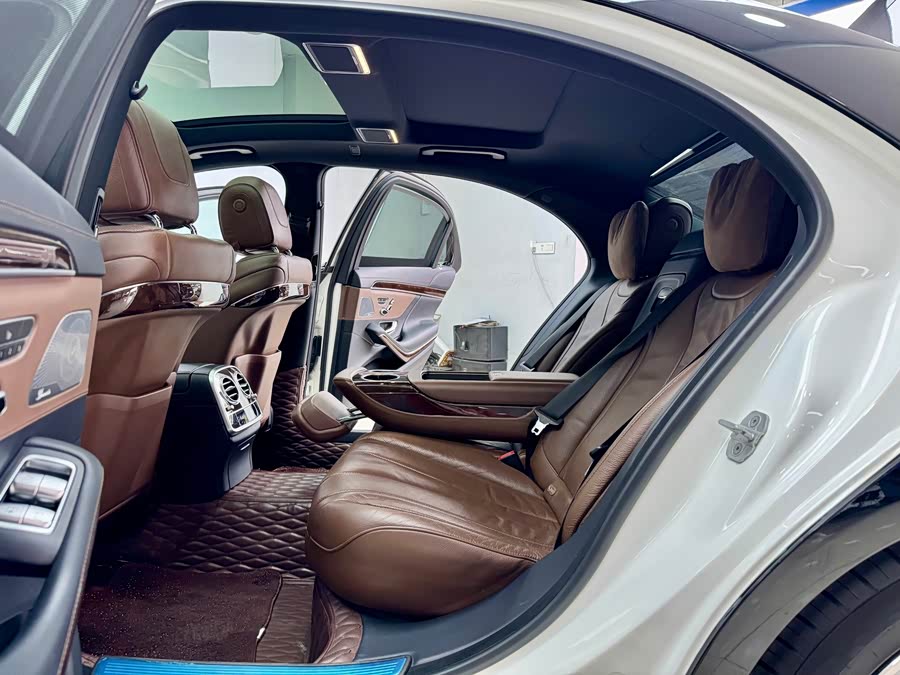 Mercedes-Benz S Class 2017 car image #12