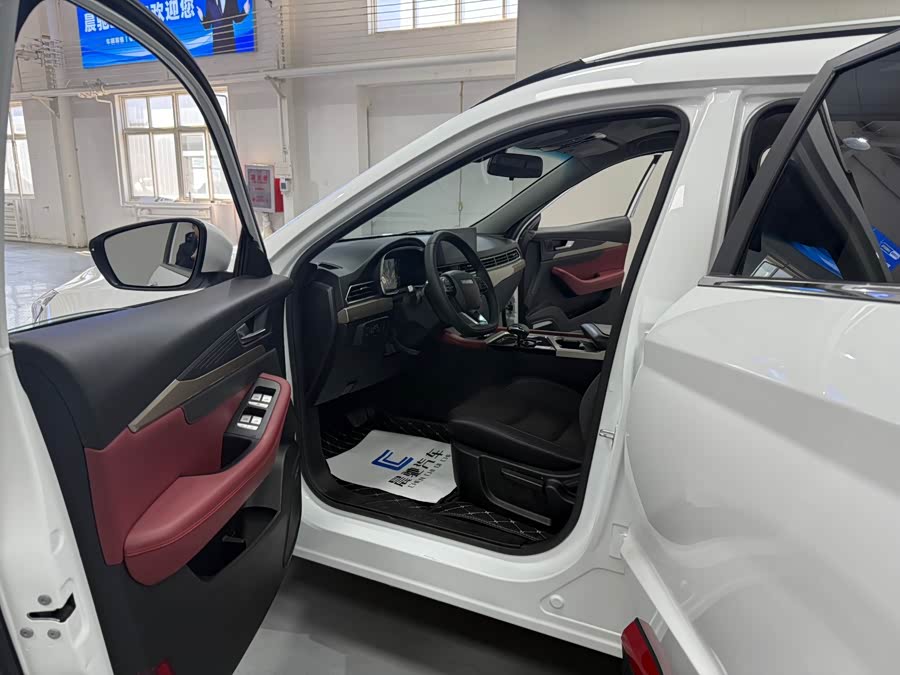 Jetour X70 2023 car image #12