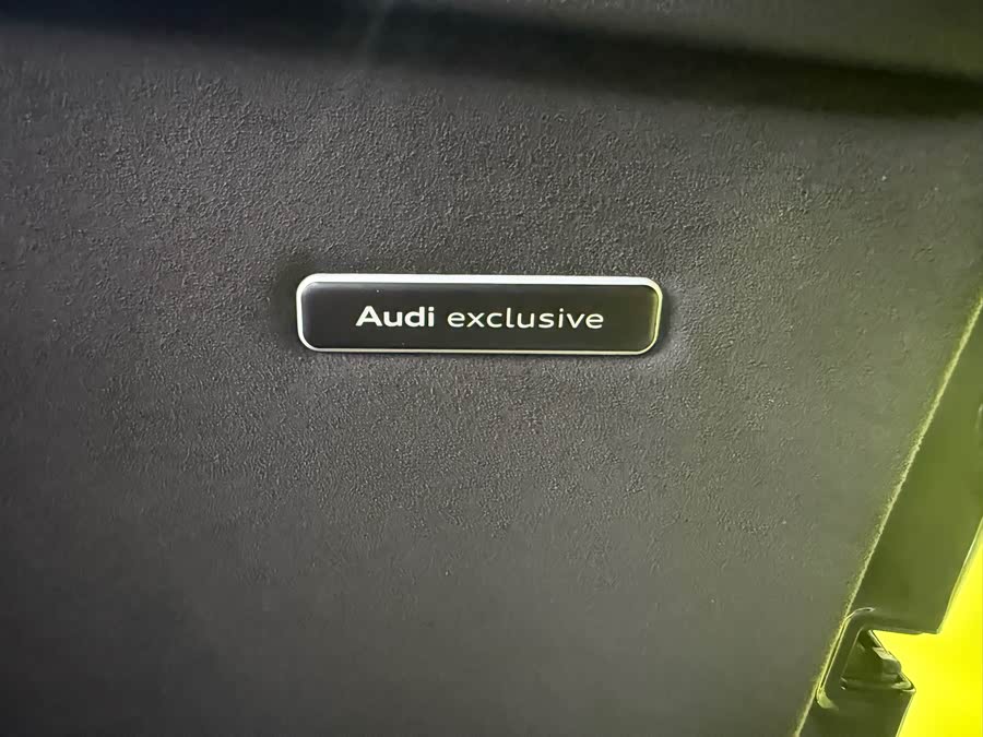 Audi RS 4 2023 car image #12