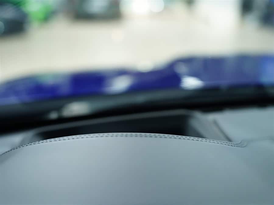 BMW M4 2019 car image #12