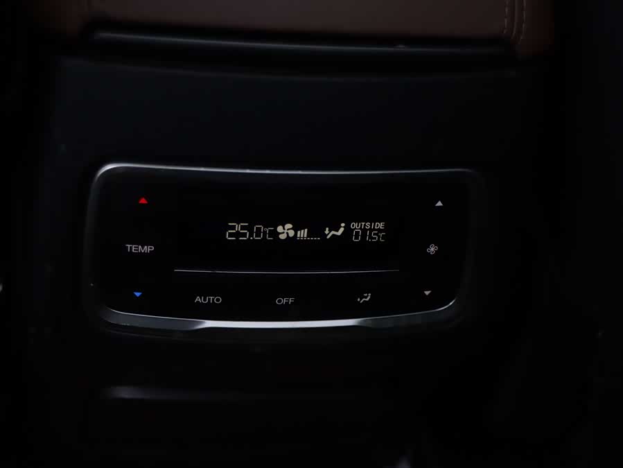 GAC Trumpchi GS8 2017 #12 GAC Trumpchi GS8 2017 car image #12