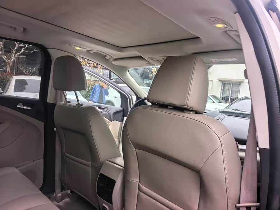 Ford Kuga 2015 car image #12