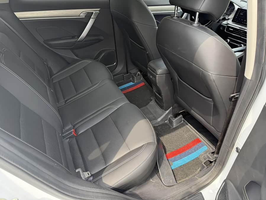 GEELY Coolray 2020 car image #12
