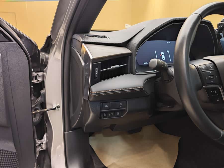 Toyota Avalon 2024 car image #12