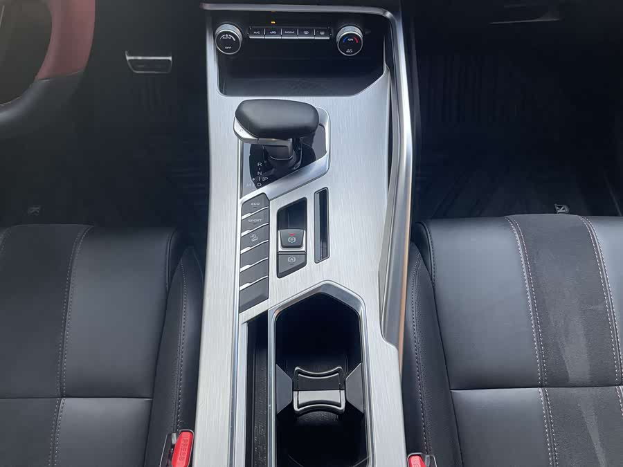 GEELY 2022 #12 GEELY 2022 car image #12