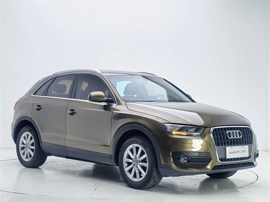 Audi Q3 2015 car image #12
