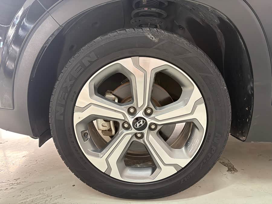 Hyundai Santa Fe 2021 car image #12