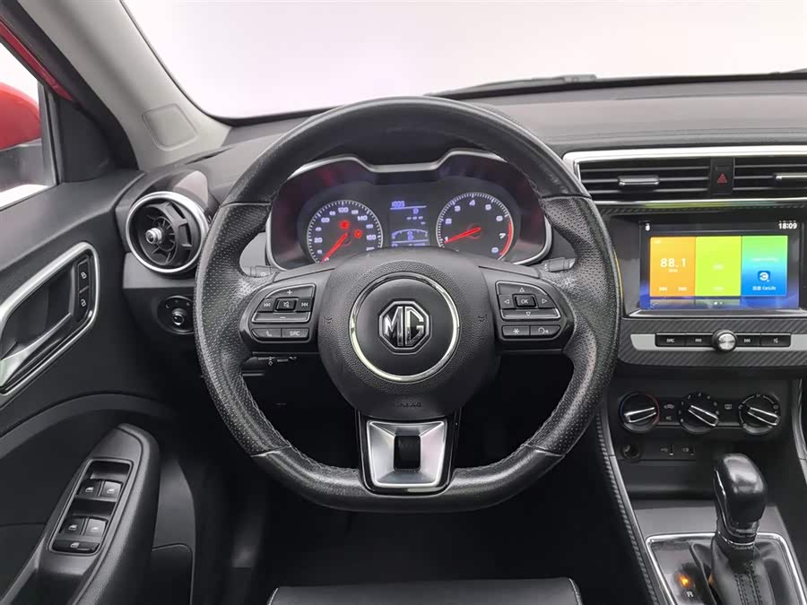 MG ZS 2019 car image #12