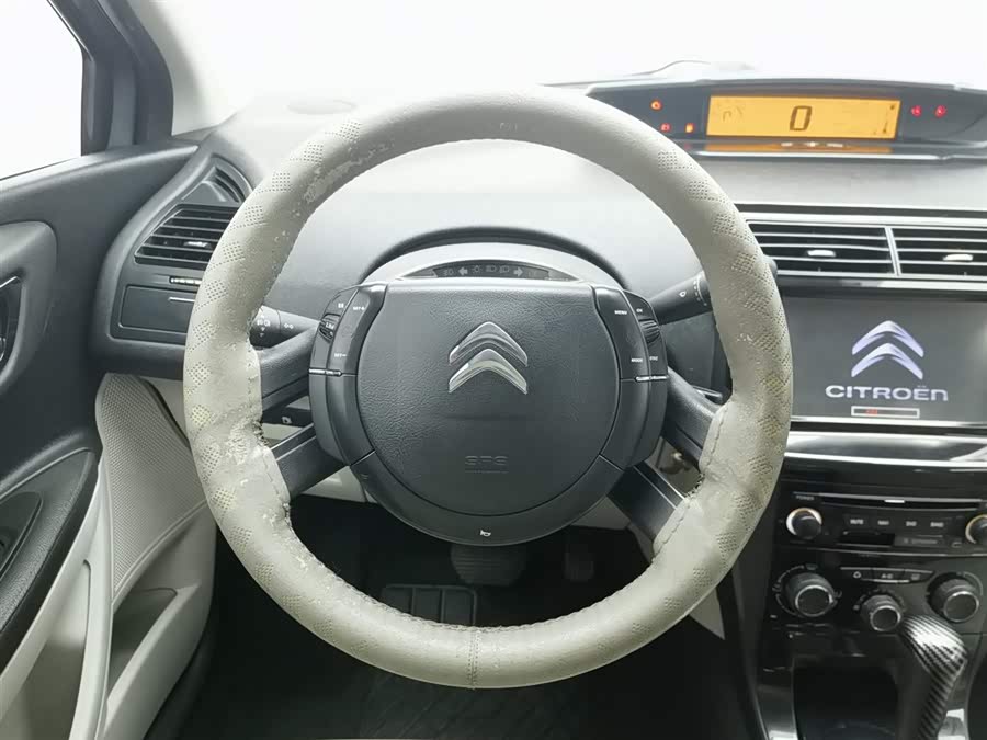 Citroen 2012 car image #12