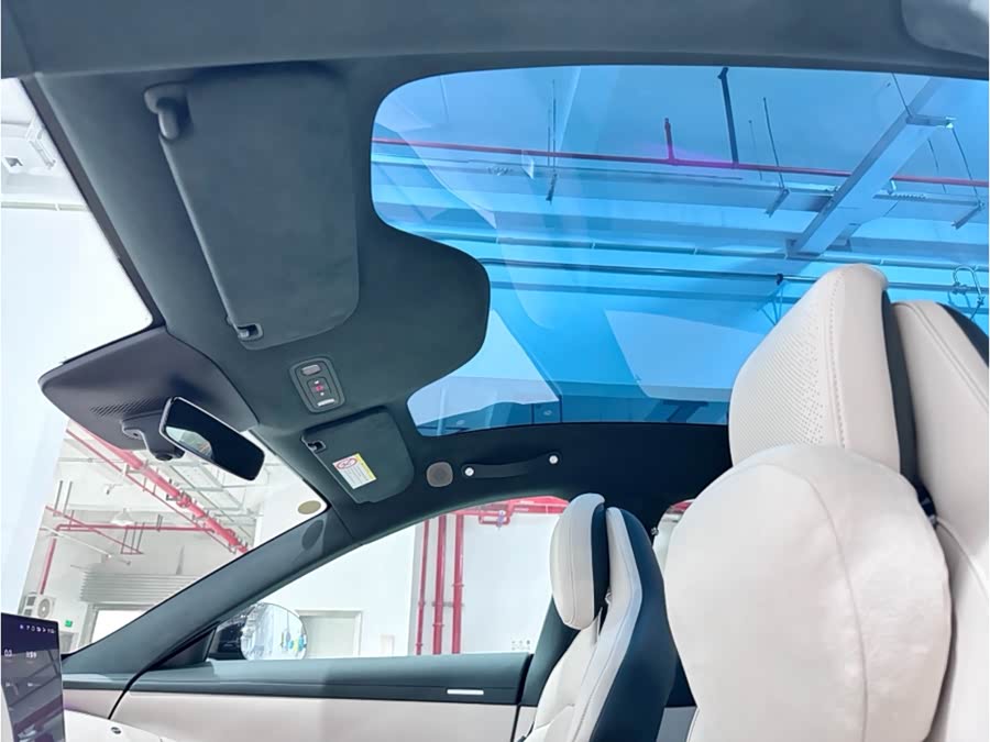 MI YU7 2025 car image #12