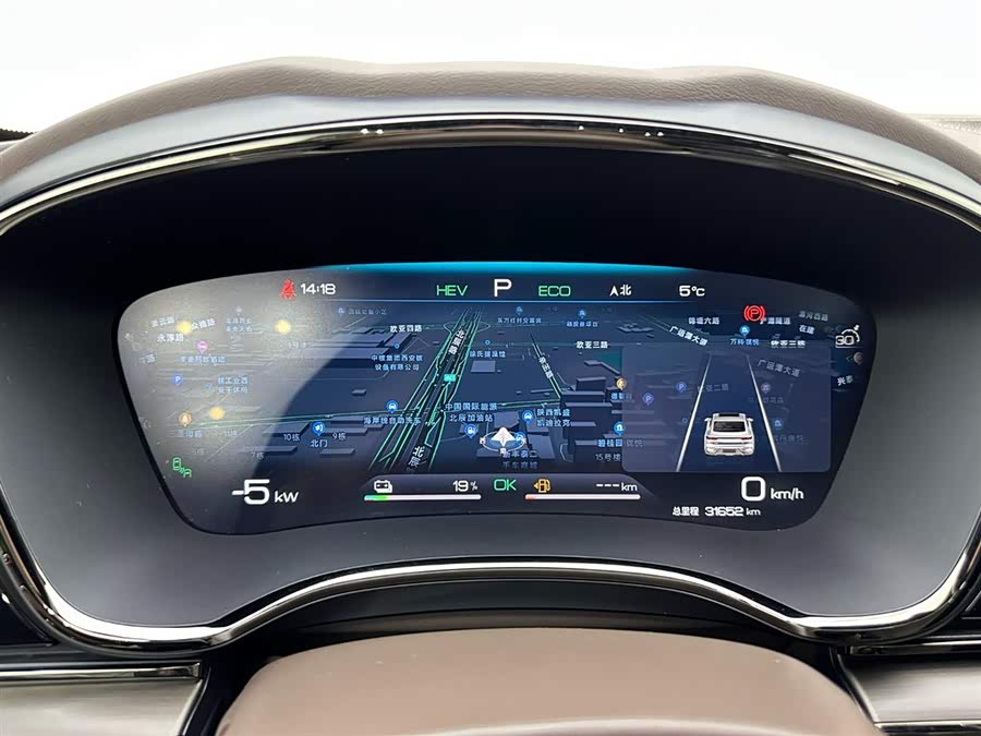 BYD Han 2023 car image #12
