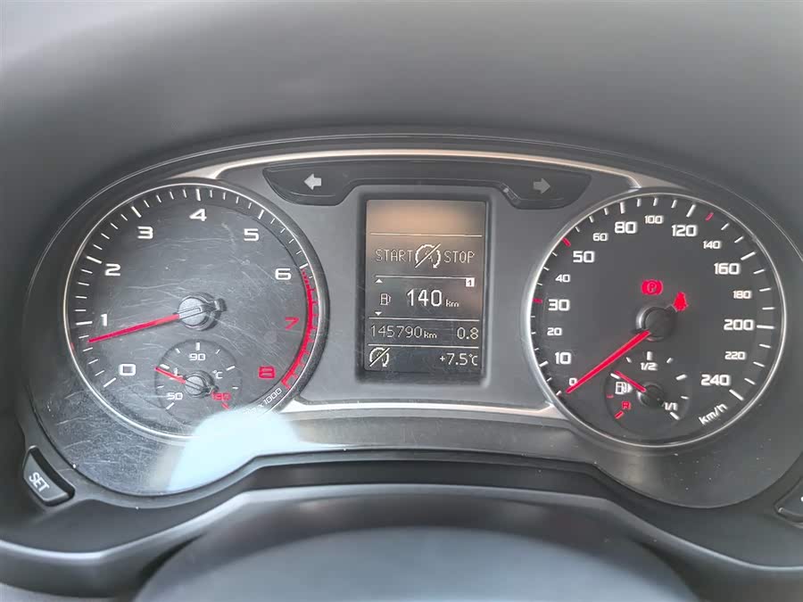 Audi A1 2015 car image #12