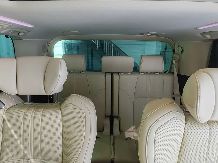 Toyota Alphard 2023 car image #12