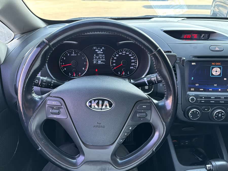 Kia K3 2015 #12 Kia K3 2015 car image #12