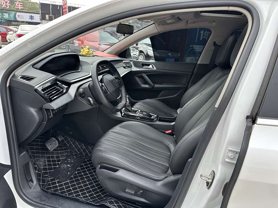 Peugeot 408 2025 car image #12