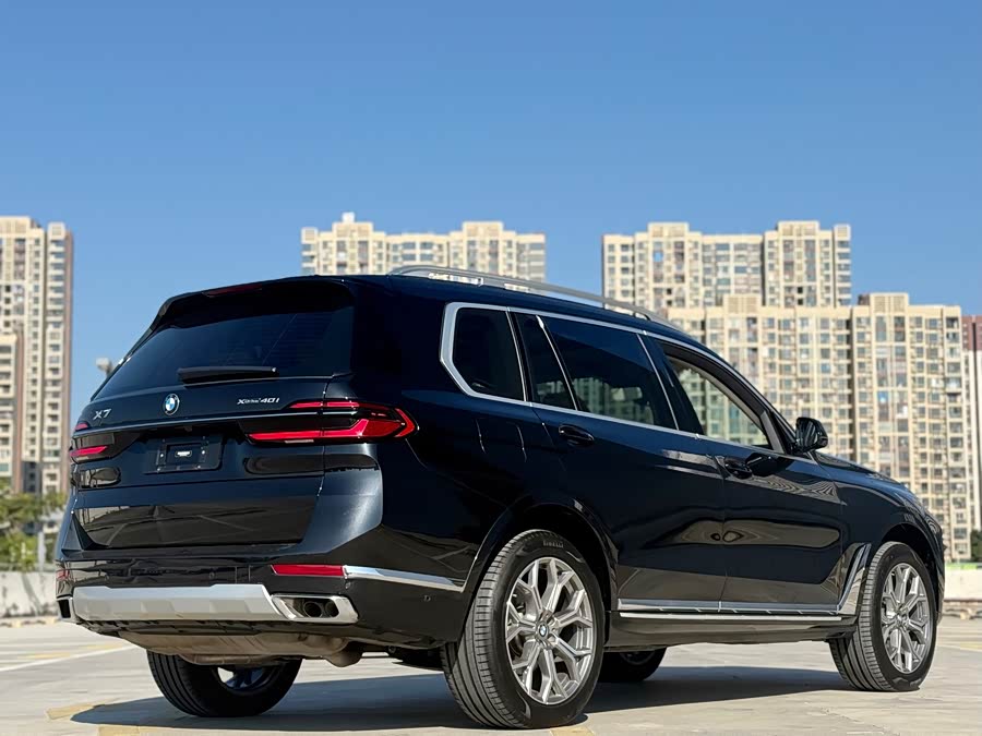 BMW X7 2023 immagine di auto #12