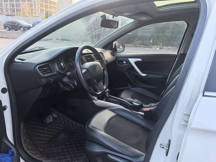 Citroen C3-XR 2017 car image #12