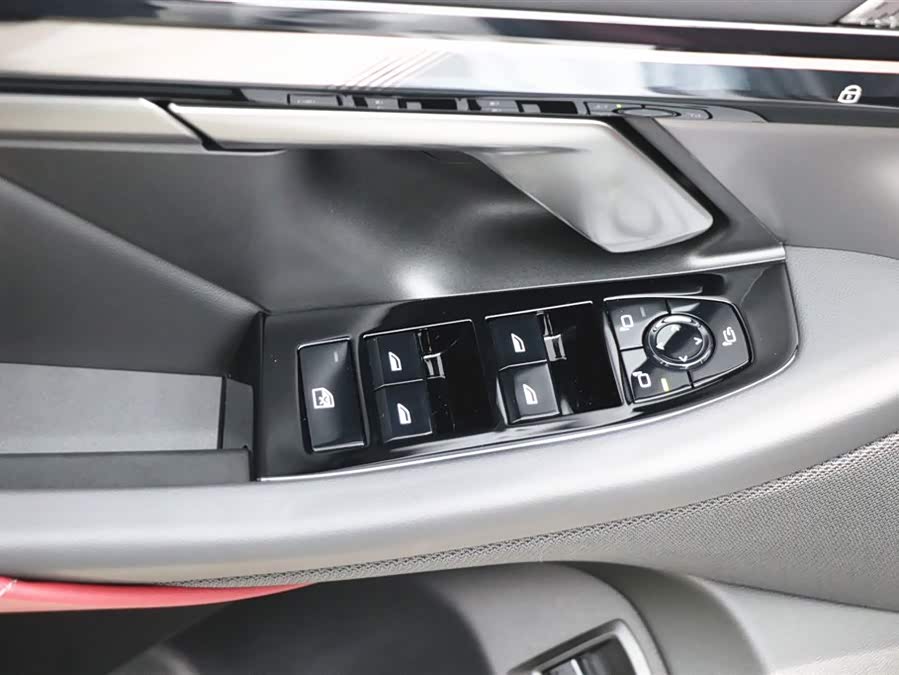 BMW 5 Series 2025 car image #12