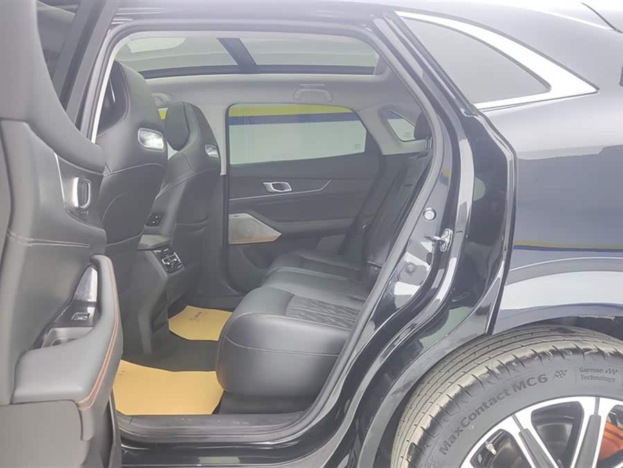 Changan UNI-K iDD 2022 car image #12