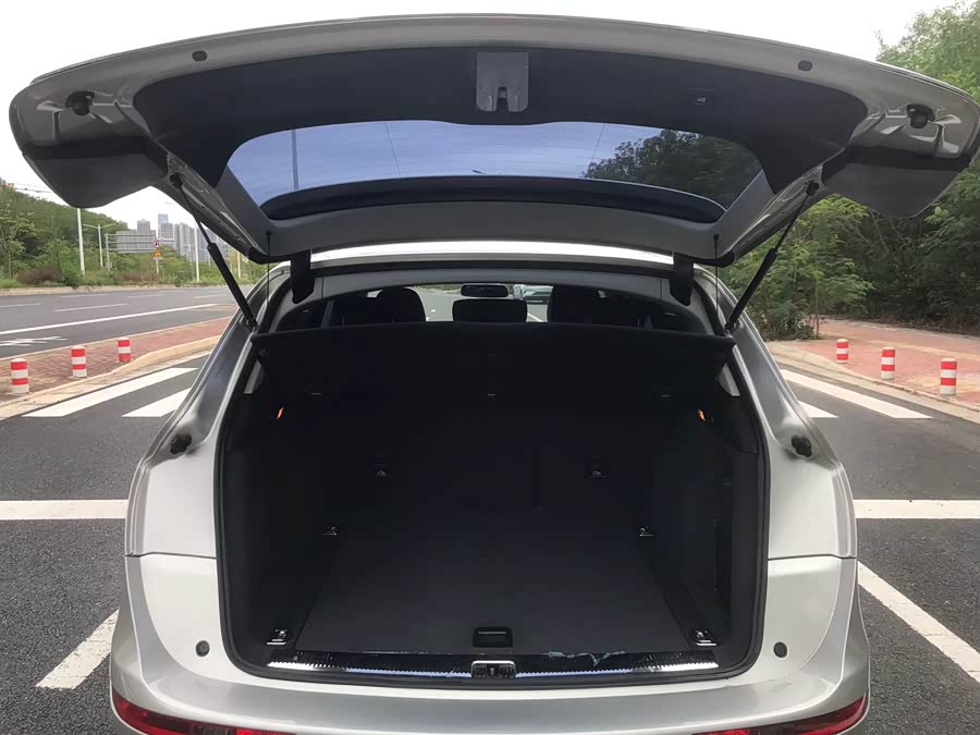 Audi Q5 2016 car image #12