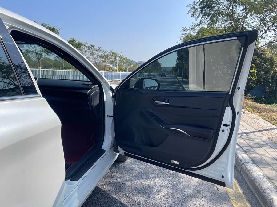 Toyota Avalon 2022 car image #12