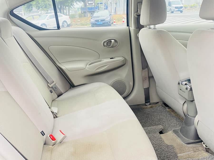 Nissan Sunny 2016 #12 Nissan Sunny 2016 car image #12