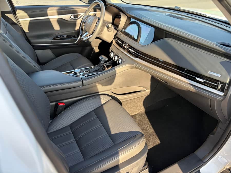 Changan CS95 2022 car image #12